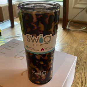 Swig Insulated Tumbler Leopard Print